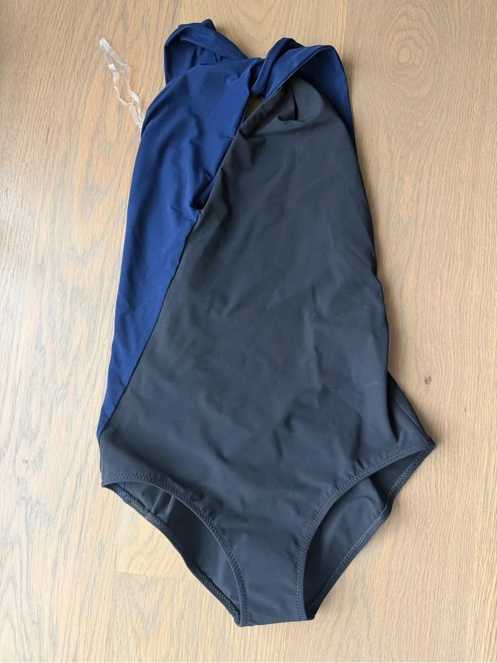 NEW Araks ‘Venetia’ One-Piece Swimsuit black & midnight XS